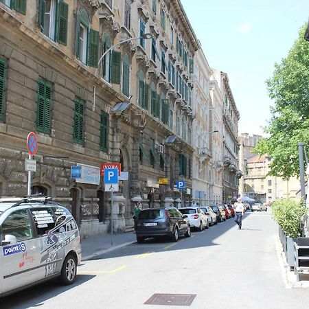 Cozy Apartment In Center Of Rijeka Bagian luar foto